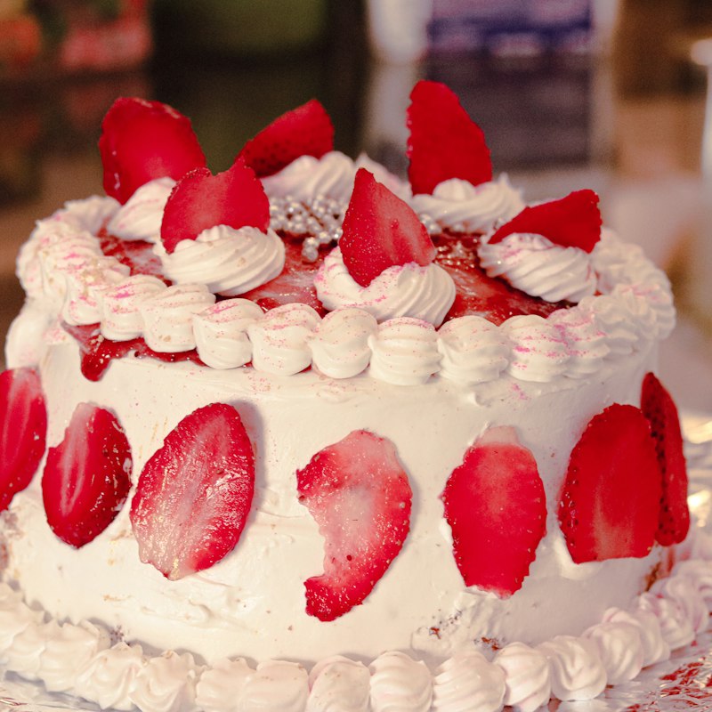 Bolo de morango com chantili