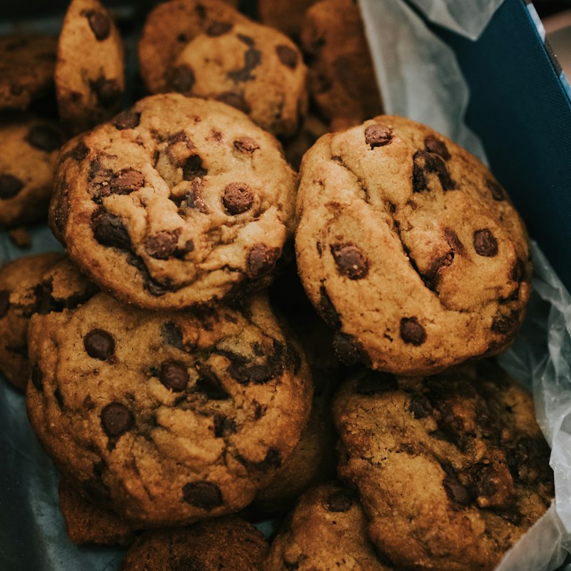 Cookie com gotas de chocolate