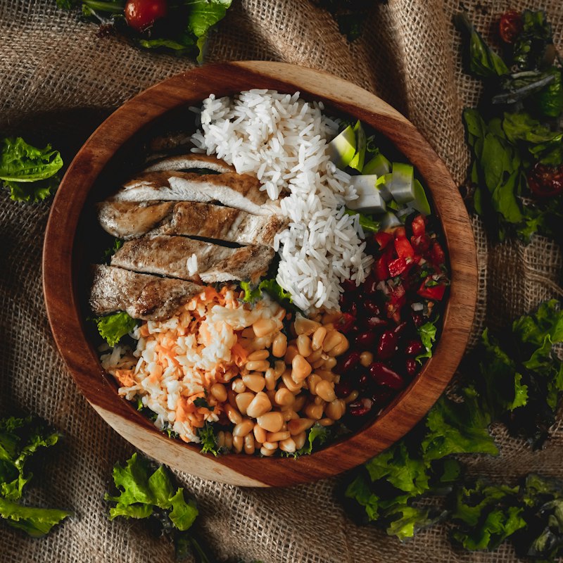 Marmita de frango grelhado